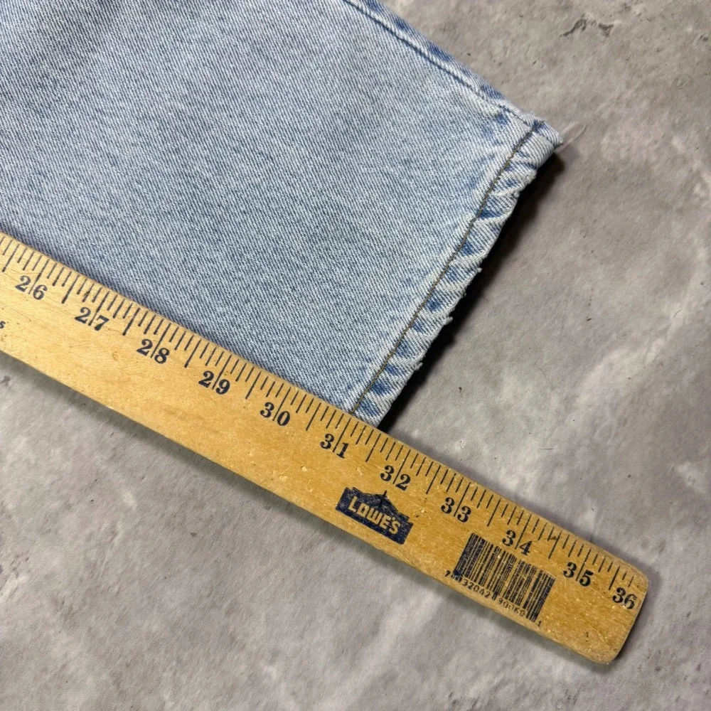 Vintage Levis 550 Relaxed Fit Tapered Leg Jeans Light Wash Made in USA 31x31